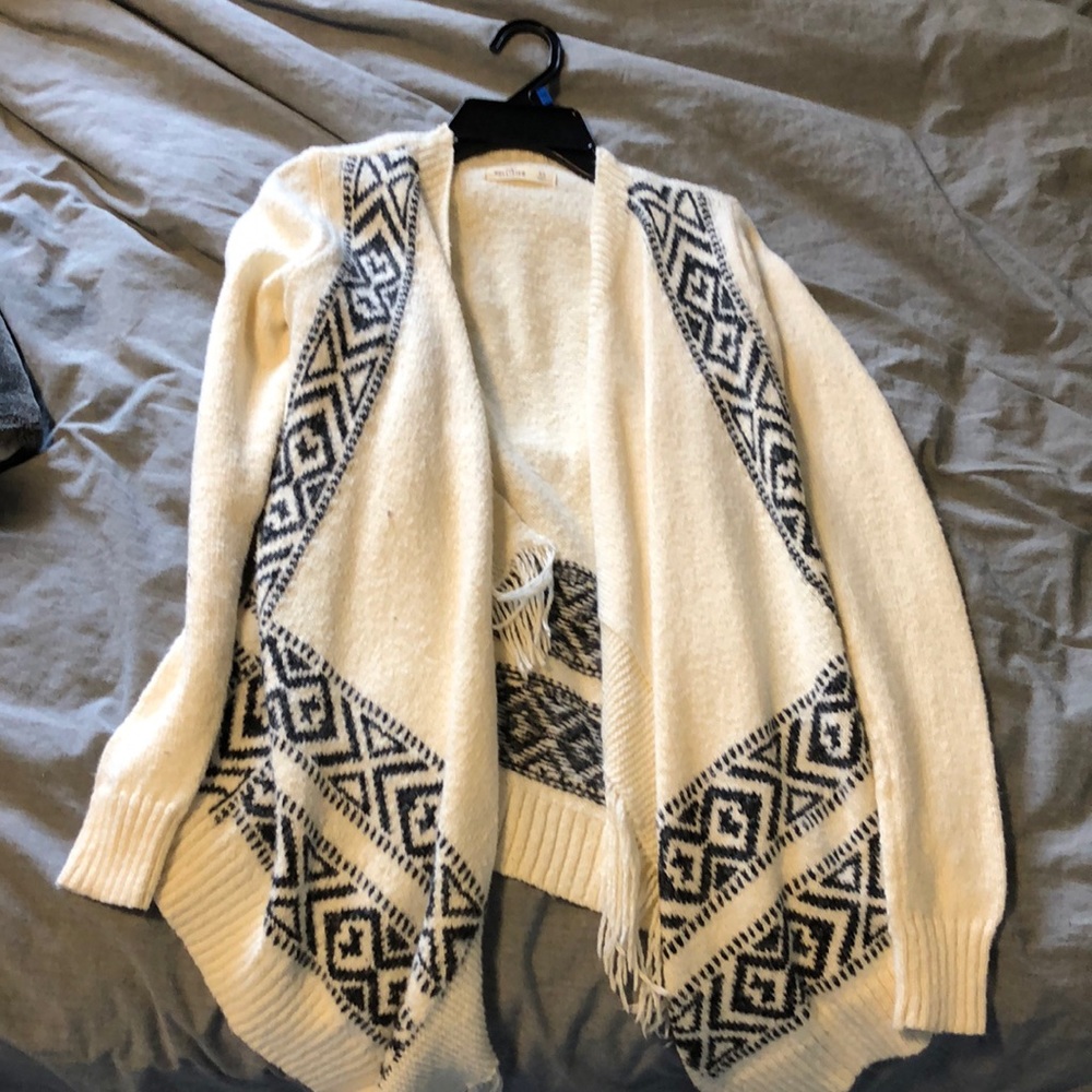 hollister cardigan!!!